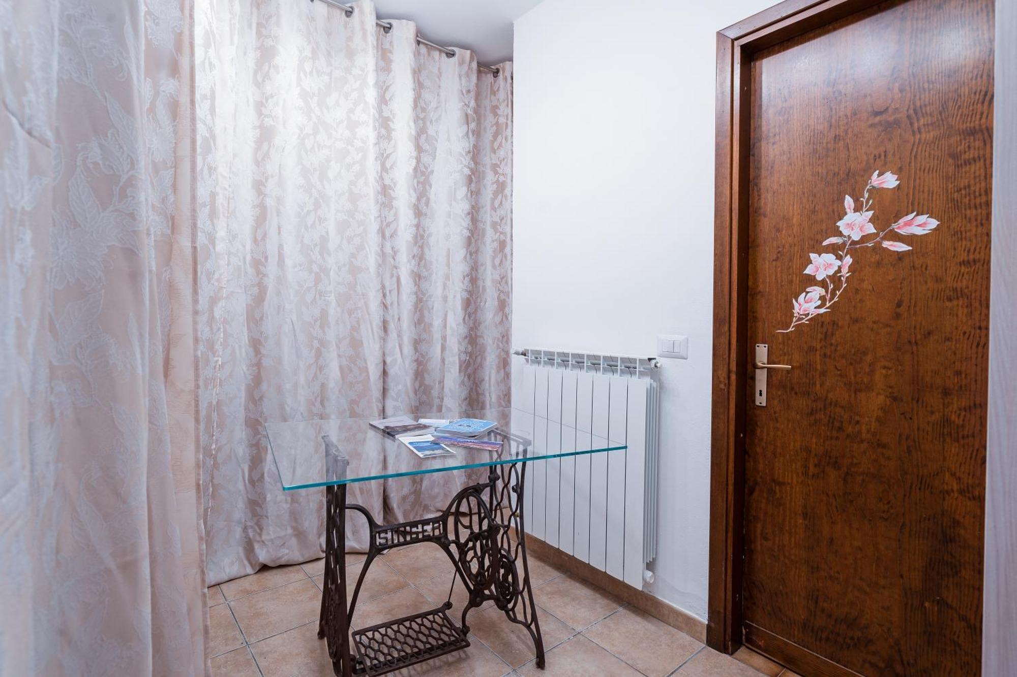 B&B La Corte And Home Restaurant - Free Parking - 10 Minutes To The Lake And Centre Como Dış mekan fotoğraf