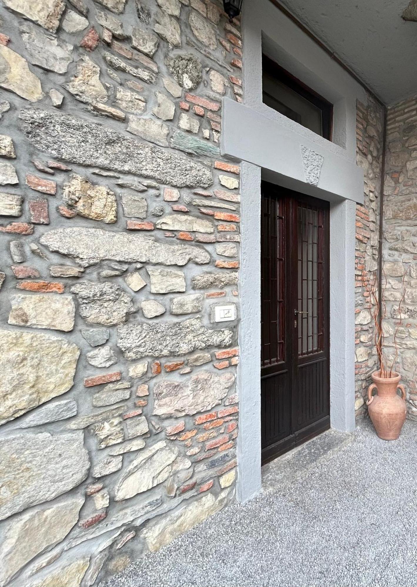 B&B La Corte And Home Restaurant - Free Parking - 10 Minutes To The Lake And Centre Como Dış mekan fotoğraf